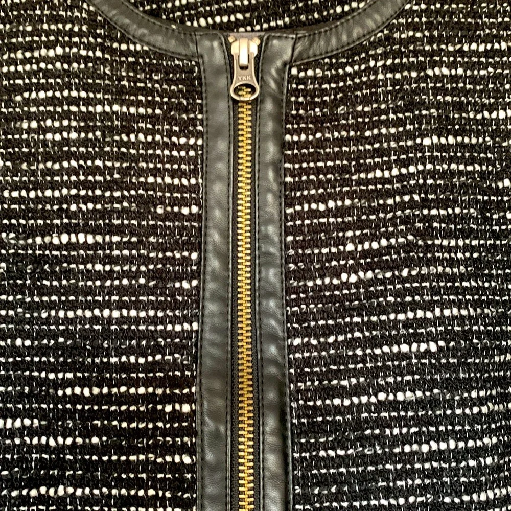 Tweed Cropped Jacket - Picture 3 of 3